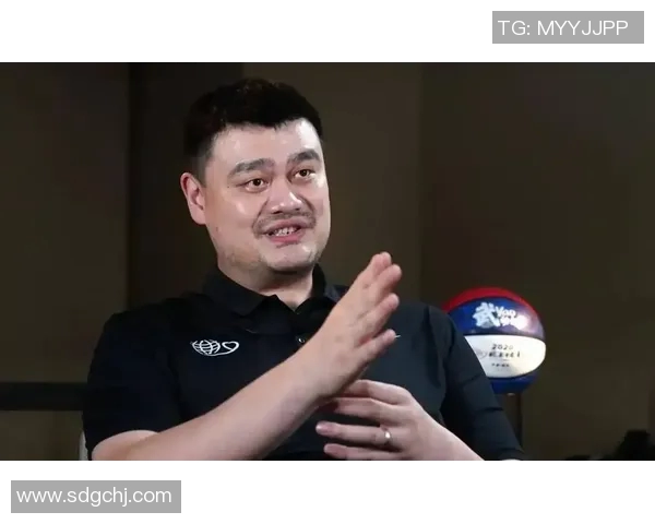 姚明抽照引发热议网友热情讨论其背后的故事与意义 姚明抽照引发热议网友热情讨论其背后的故事与意义